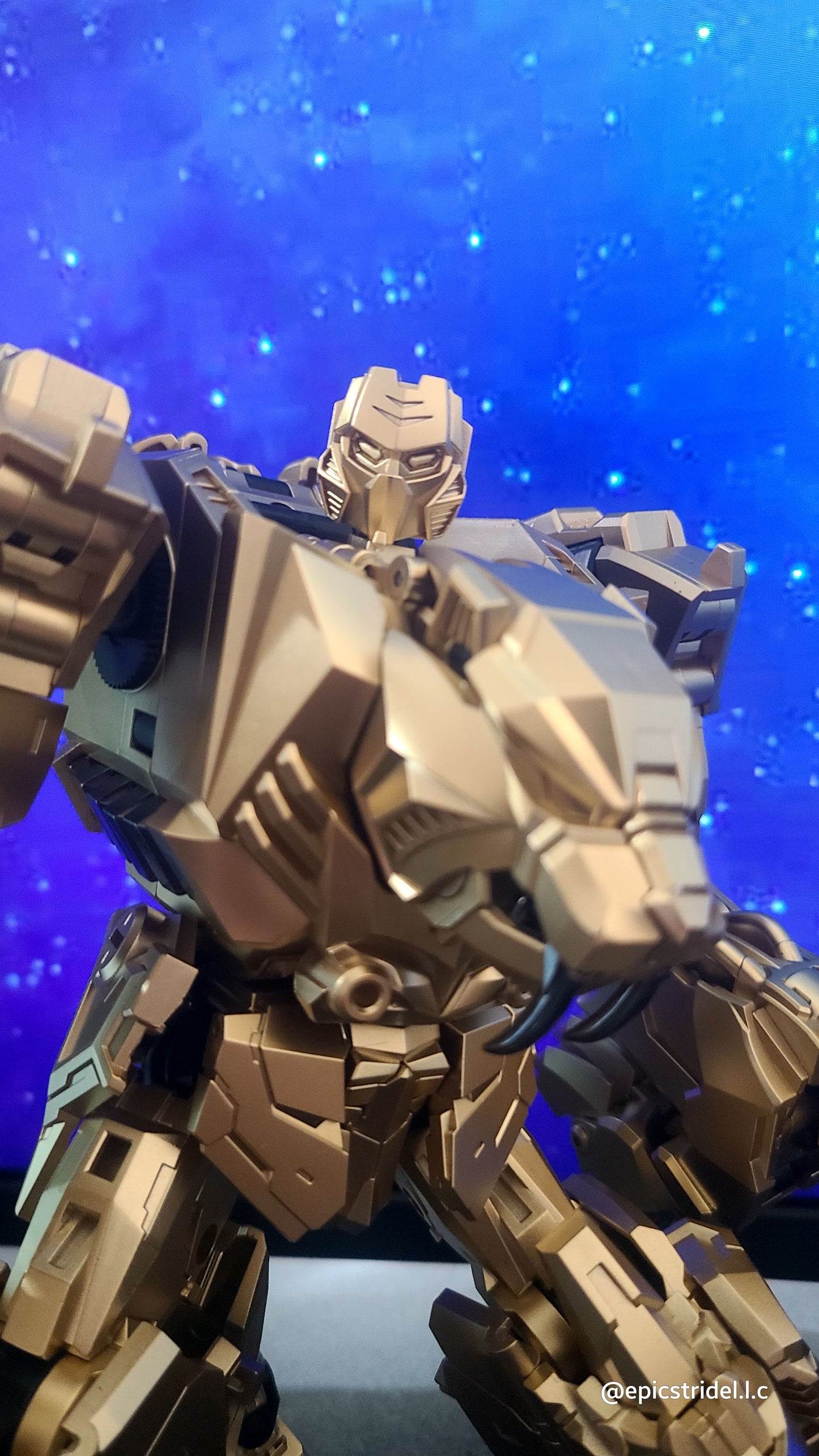 Ferocious - CangToys Trans Age Predacons Combiner Leader